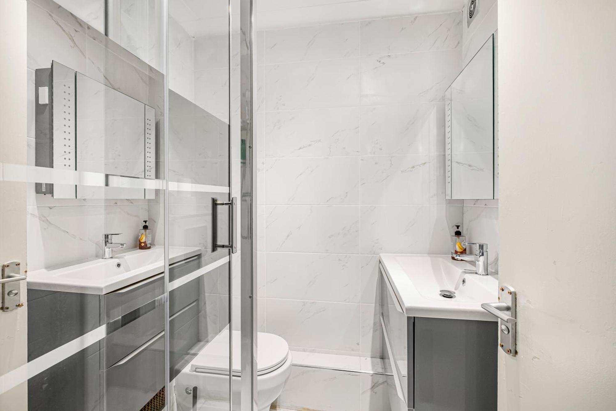 Riverside 3Br With Easy Transport 20Mins To City Centre 伦敦 外观 照片